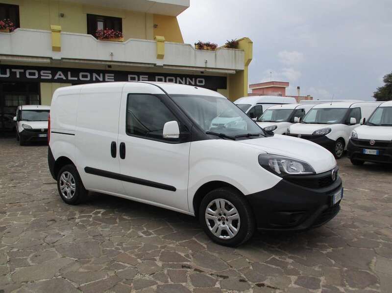 Usata Fiat Doblò 105 CV (77 kW) 2018 Bianco Monovolume