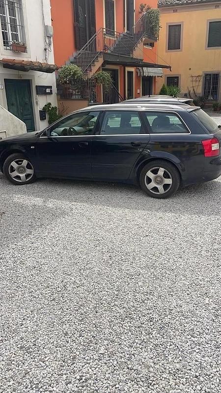 Usata Audi A4 130 CV (95 kW) 2004 Nero Station wagon