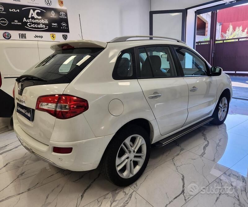 Usata Renault Koleos Luxe 150 CV (110 kW) 2011 Bianco SUV