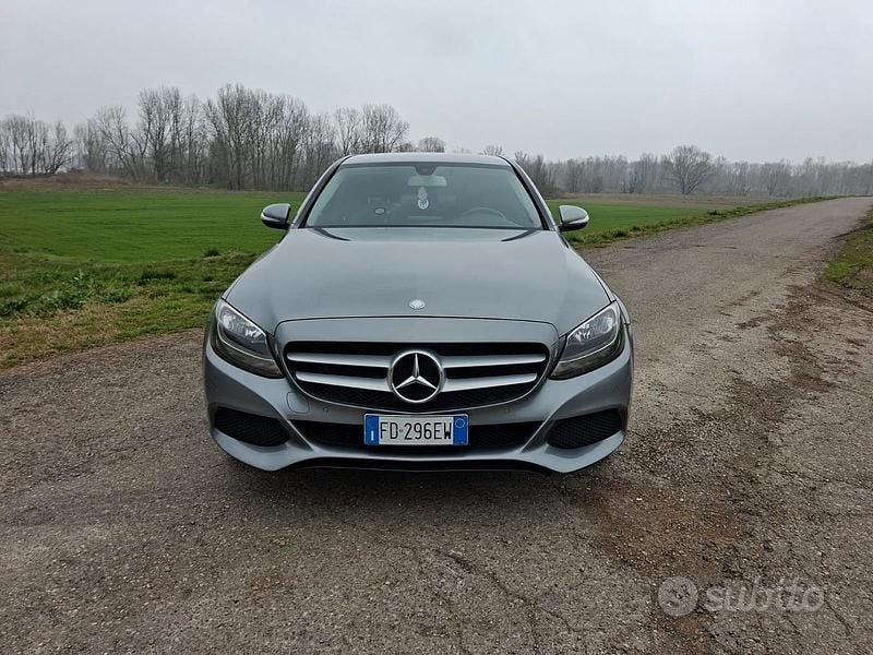 Usata Mercedes C220 170 CV (125 kW) 2016 Grigio Berlina