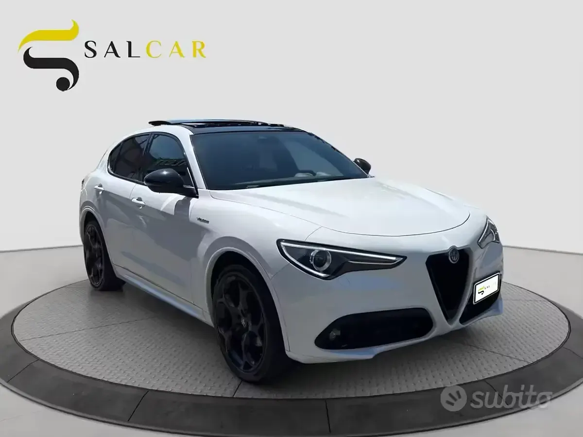 Usata Alfa Romeo Stelvio Veloce 209 CV (153 kW) 2022 Bianco SUV