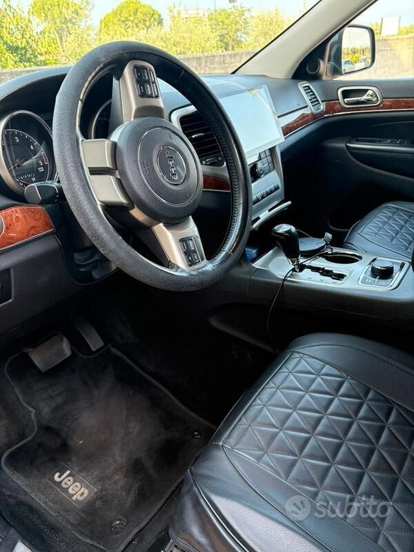 Usata Jeep Cherokee 190 CV (139 kW) 2013 SUV