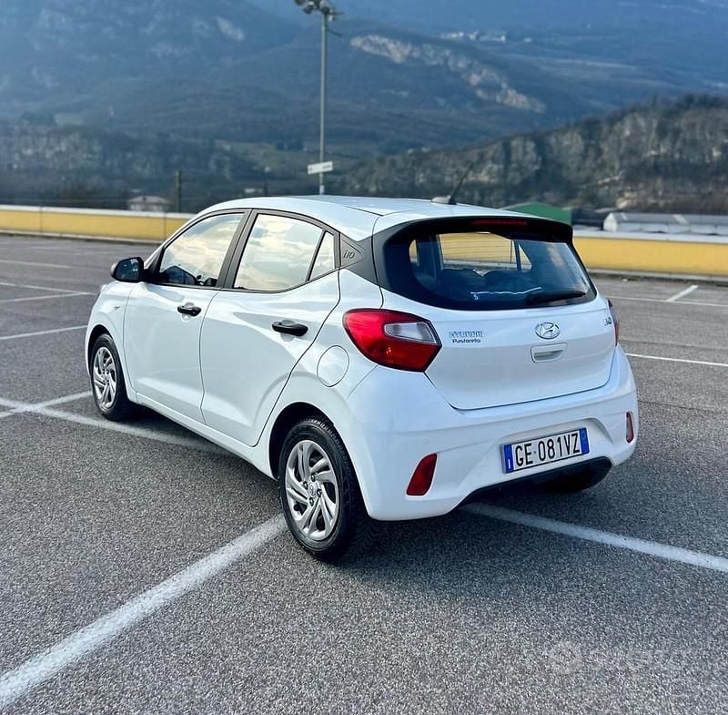 Usata Hyundai i10 Prime 67 CV (49 kW) 2021 Bianco Utilitaria