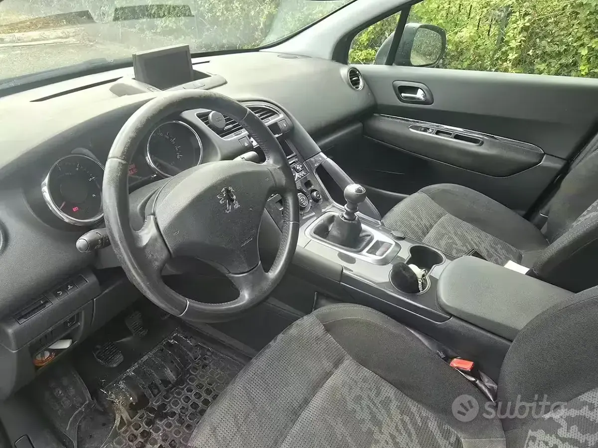 Usata Peugeot 3008 112 CV (82 kW) 2011 Nero Station wagon