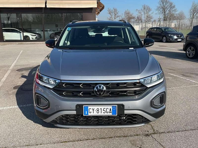 Usado VW T-Roc Life 116 CV (85 kW) 2025 Negro SUV