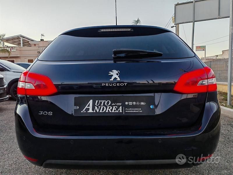 Usata Peugeot 308 102 CV (75 kW) 2020 Blu Station wagon