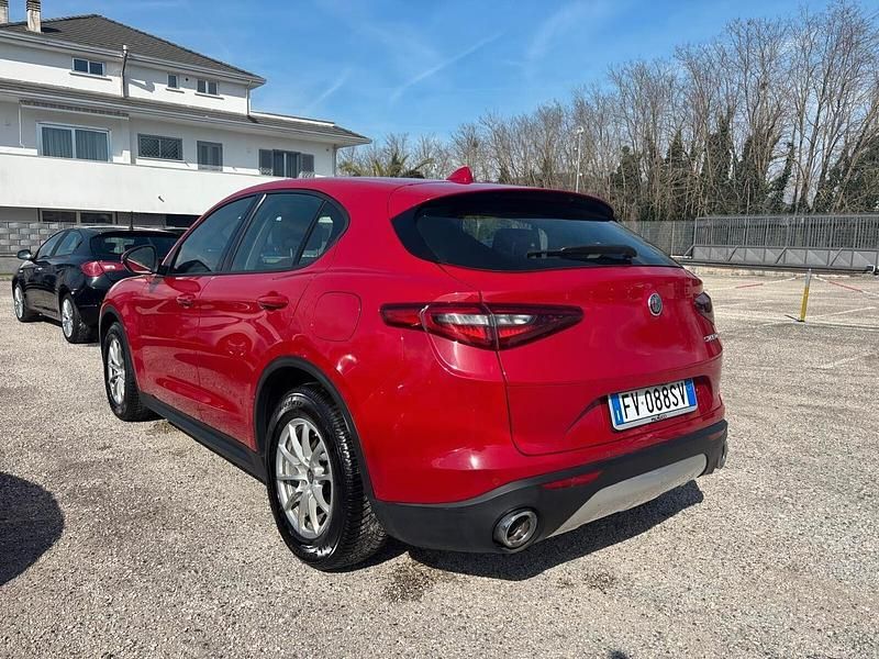 Usata Alfa Romeo Stelvio 160 CV (117 kW) 2019 Rosso SUV