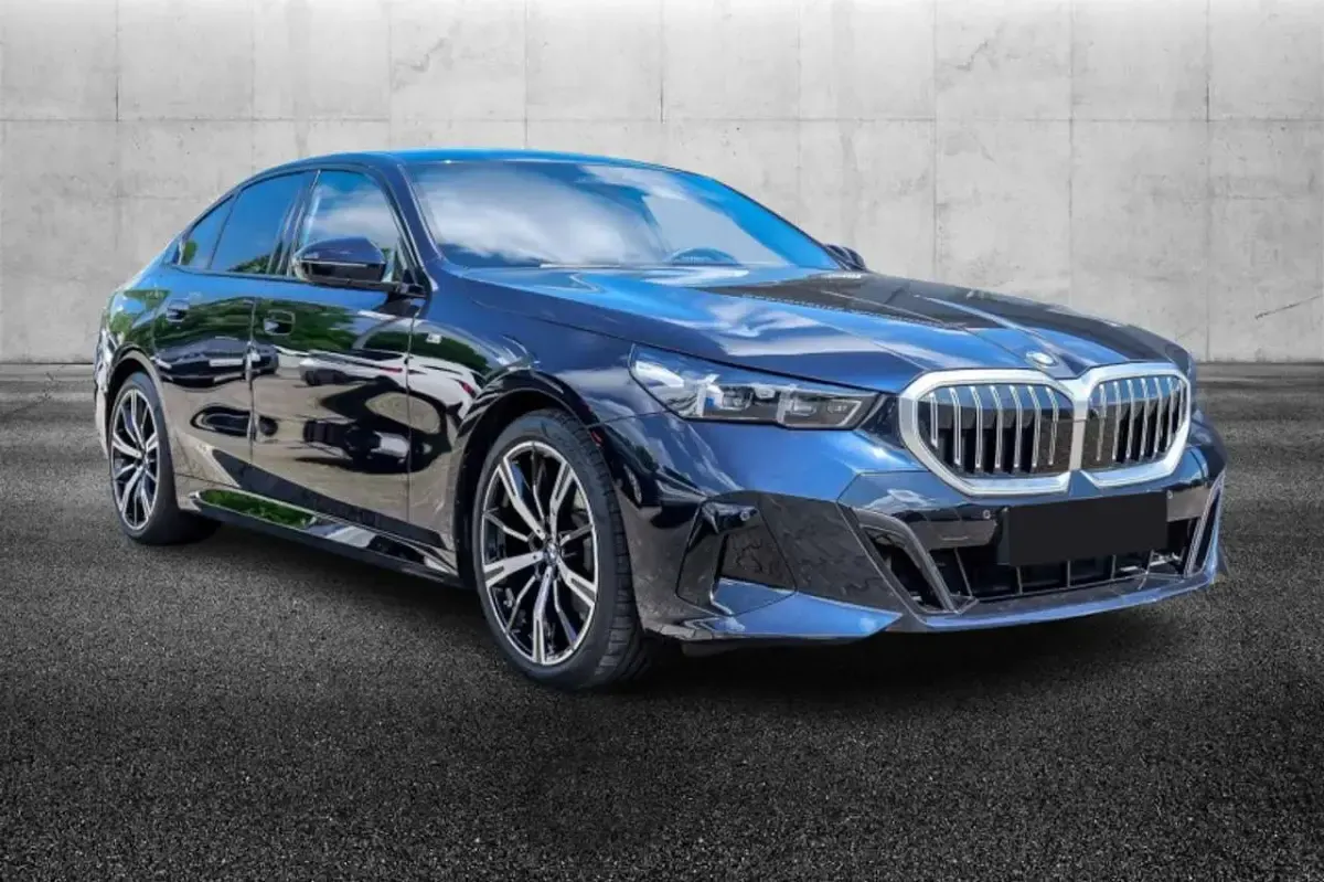 Usata BMW 520 M Sport 197 CV (144 kW) 2024 Nero Berlina