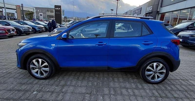 Usata Kia Stonic Urban 84 CV (61 kW) 2022 Blu/azzurro SUV