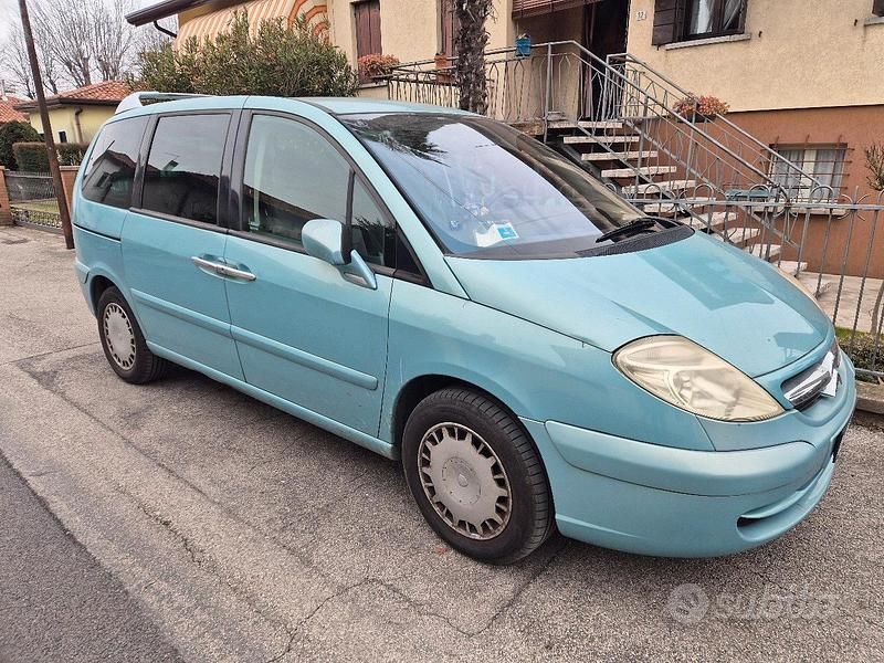 Usata Citroën C8 2024 Verde Monovolume