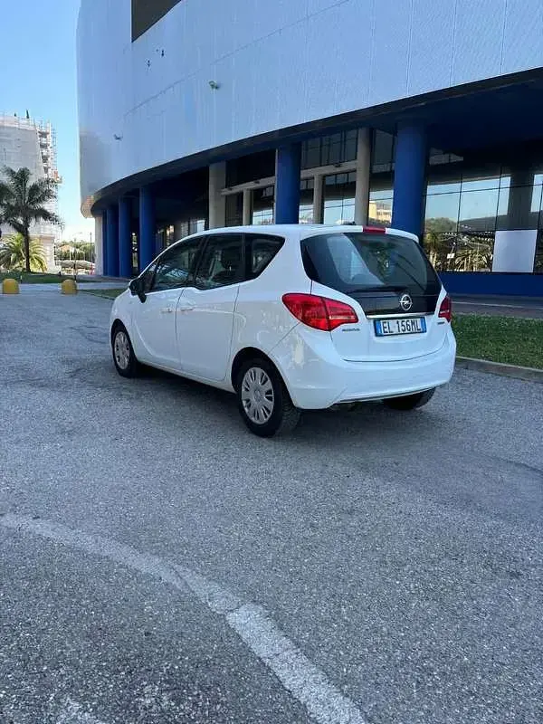 Usata Opel Meriva S 120 CV (88 kW) 2013 Bianco Monovolume