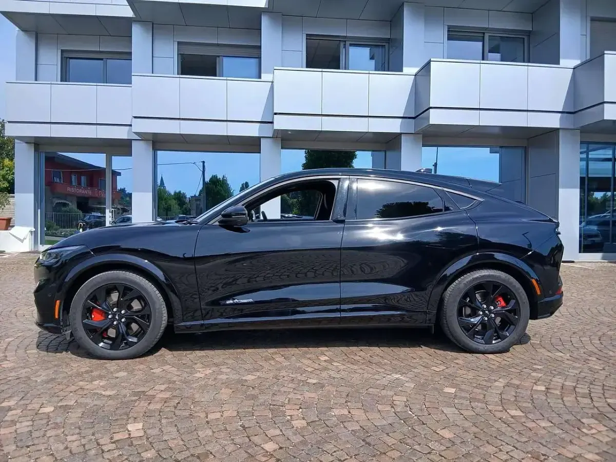 Usata Ford Mustang Mach-E Extended Range 258 kW (351 CV) 2023 Nero SUV