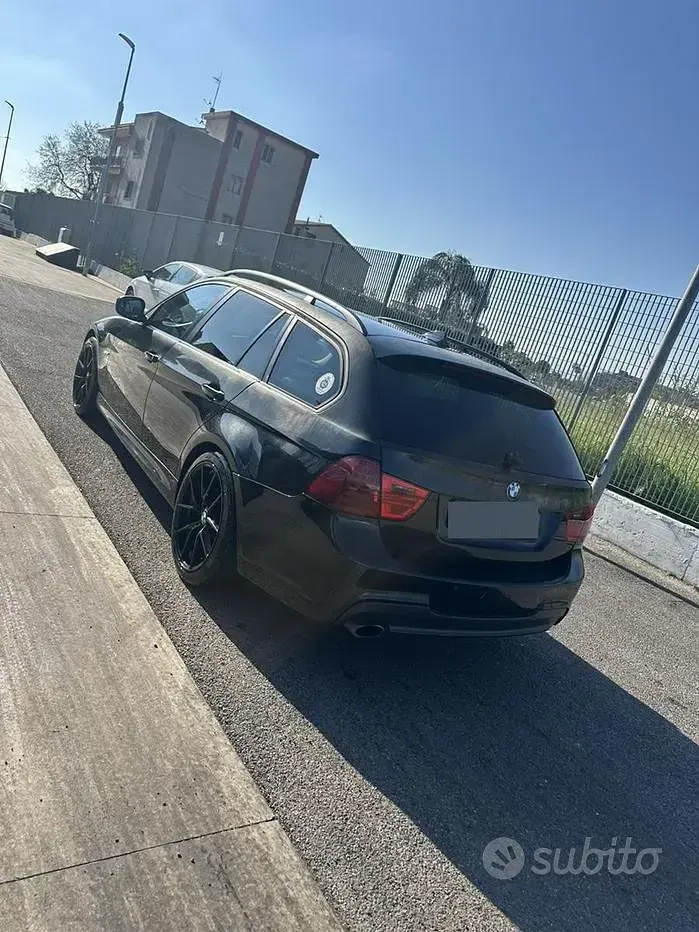 Usata BMW 318 Efficient Dynamics 143 CV (105 kW) 2012 Nero Station wagon