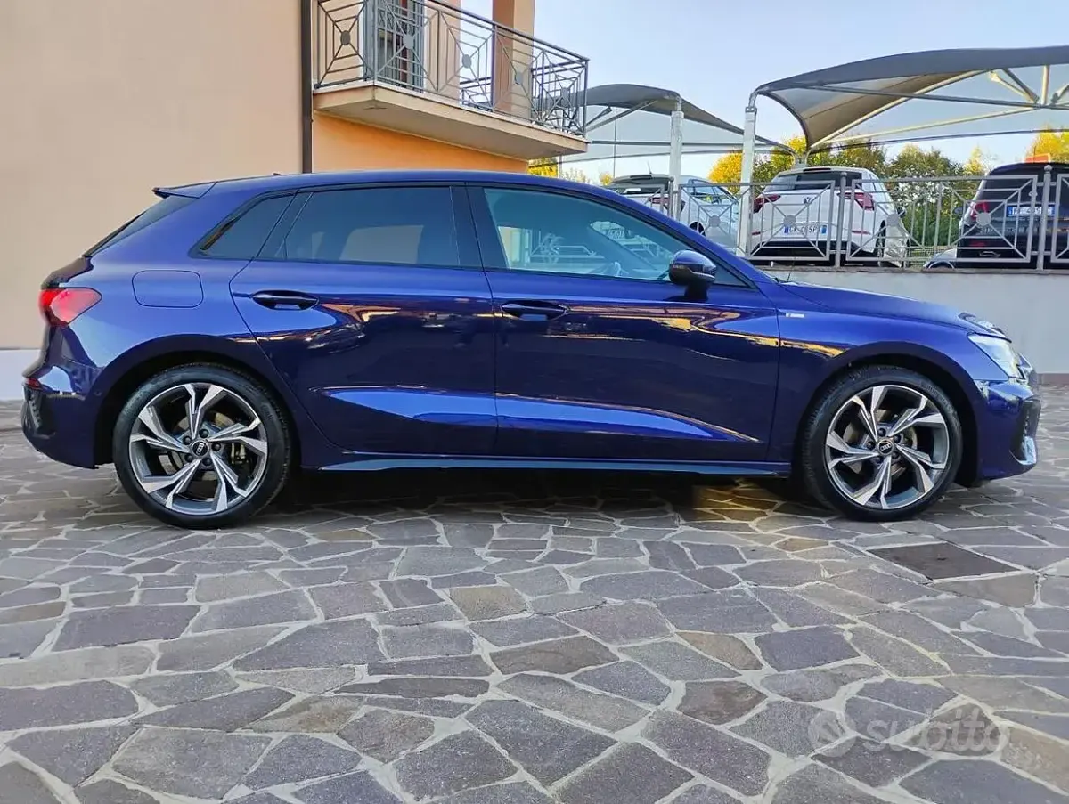 Usata Audi A3 Ambiente 150 CV (110 kW) 2022 Blu Berlina