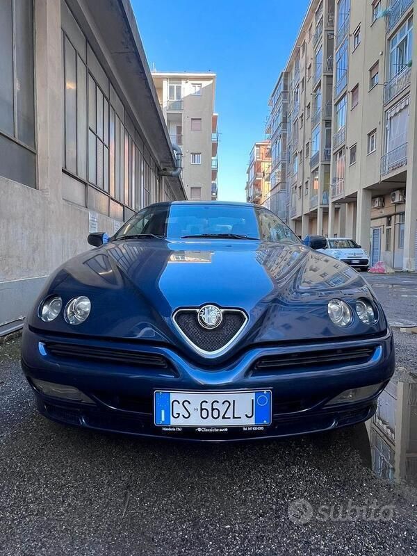 Blu Usata 1998 Alfa Romeo GTV Coupé | 18.000 € (Cara) - Immagine 1/4