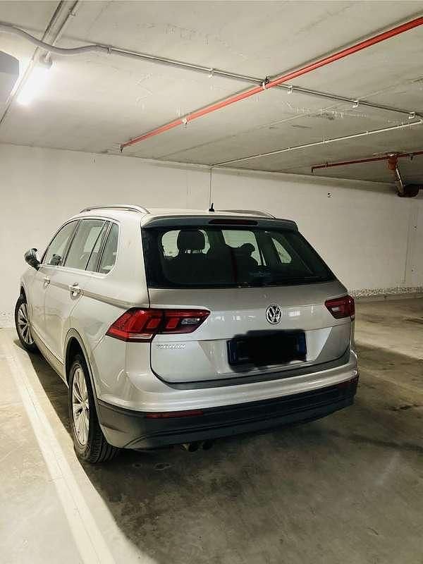 Usata VW Tiguan Comfortline 125 CV (91 kW) 2018 Argento SUV