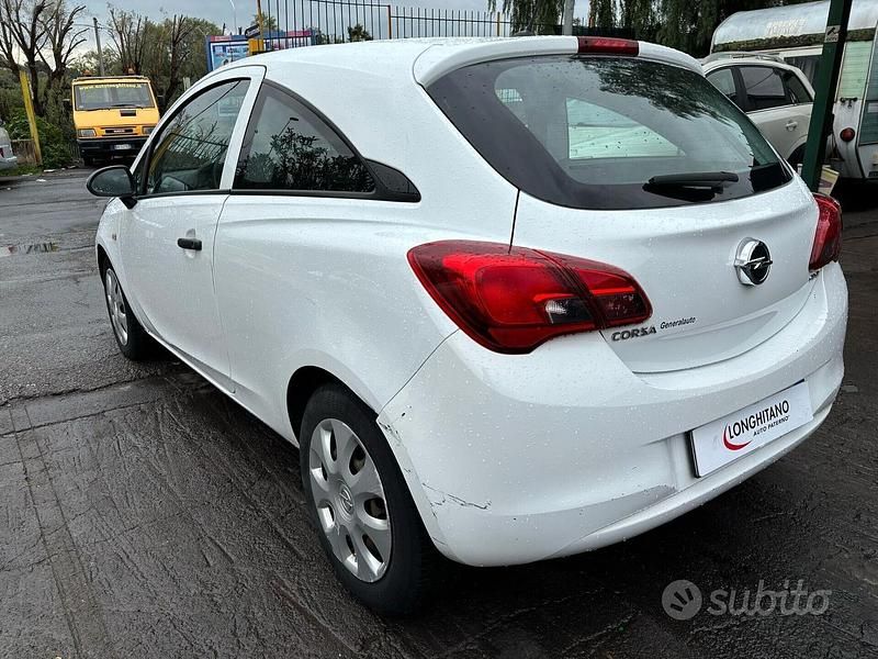 Używany Opel Corsa 95 KM (69 kW) 2018 Biały Coupe