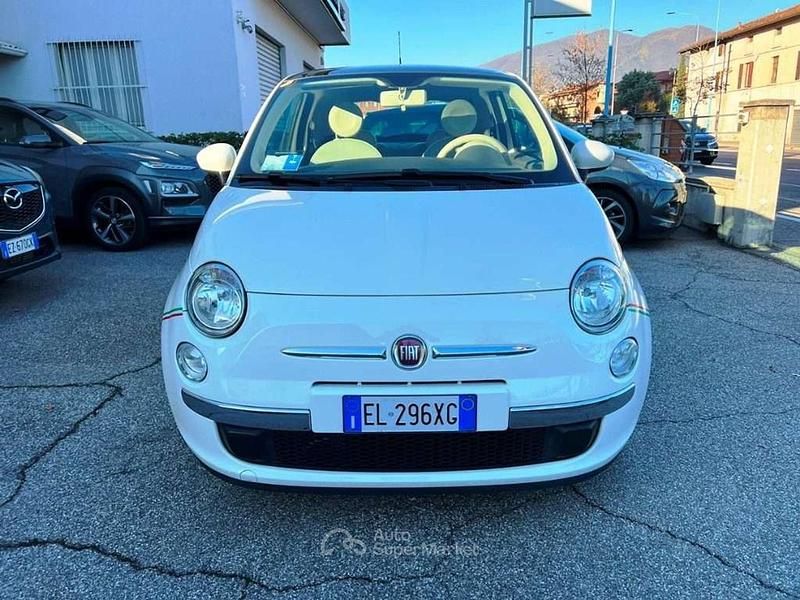 Begagnad Fiat 500 Lounge 95 HK (69 kW) 2012 Vit Halvkombi