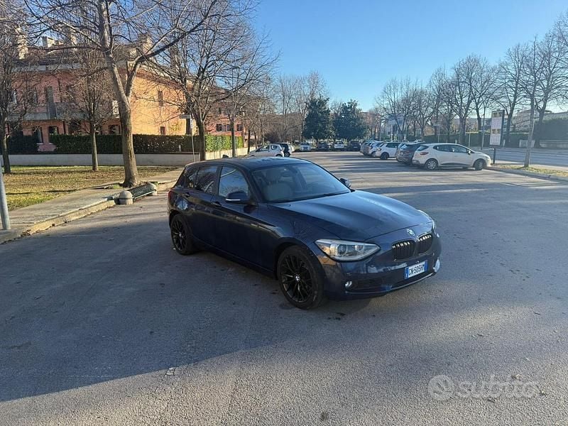 Usata BMW 120 184 CV (135 kW) 2014 Utilitaria