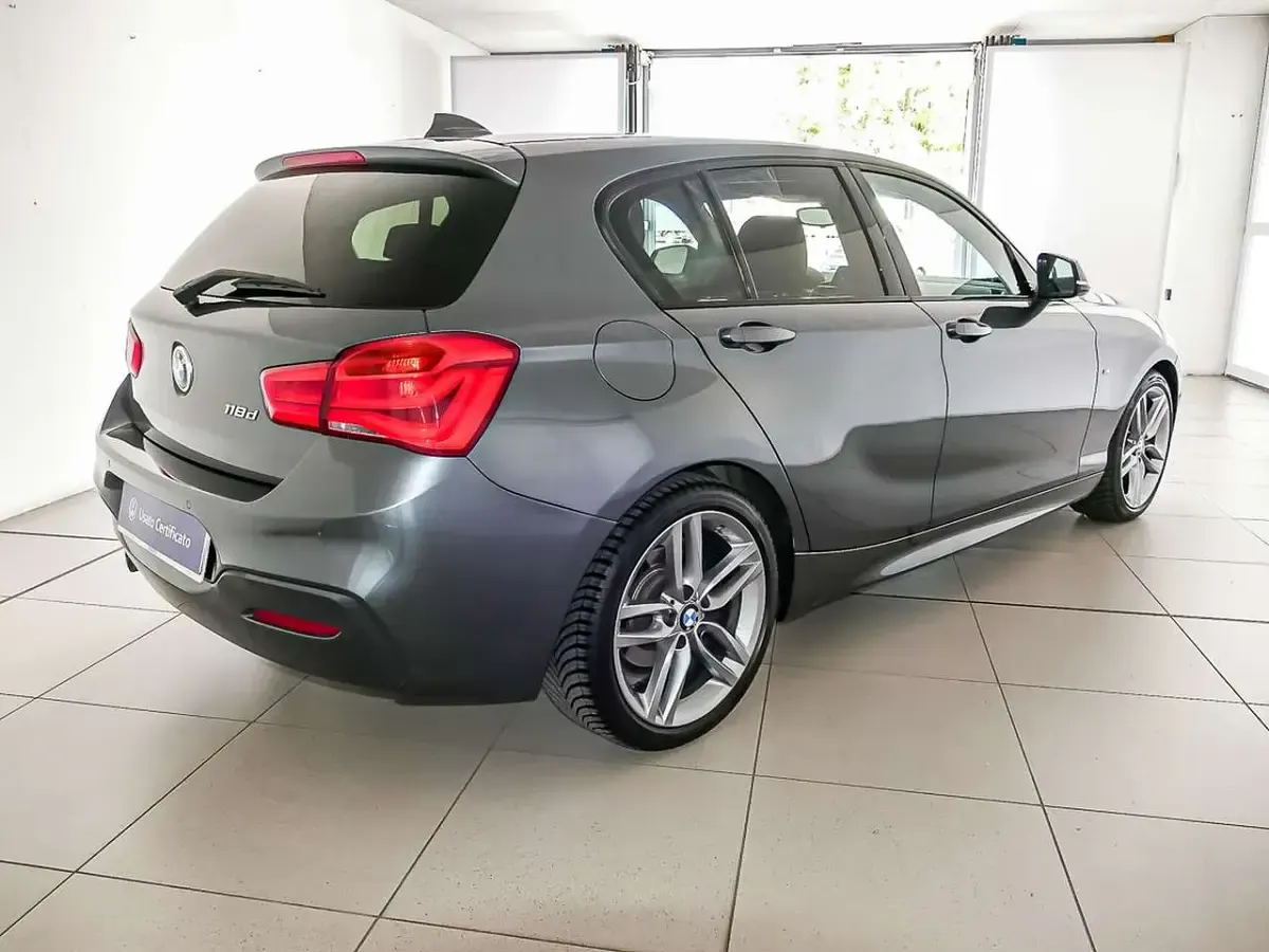 Usata BMW 118 M Sport 150 CV (110 kW) 2017 Grigio scuro met. Utilitaria