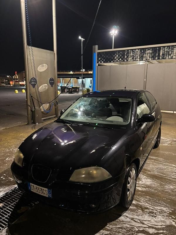 Usata Seat Ibiza 75 CV (55 kW) 2005 Nero Utilitaria