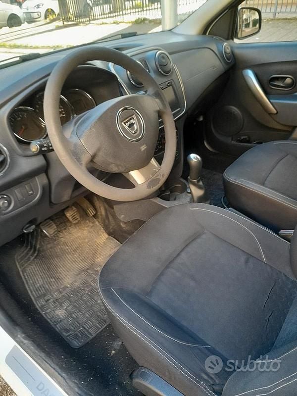 Usata Dacia Sandero 75 CV (55 kW) 2015 Bianco Utilitaria