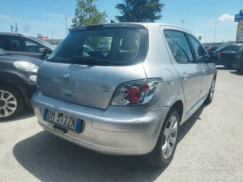 Usata Peugeot 307 109 CV (80 kW) 2008 Grigio Berlina