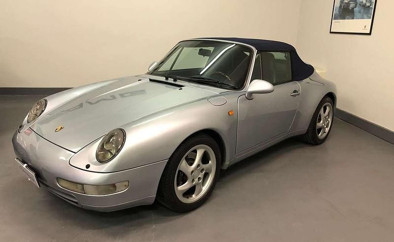 Usata Porsche 911 Carrera Cabriolet 272 CV (200 kW) 1994 Argento Cabrio