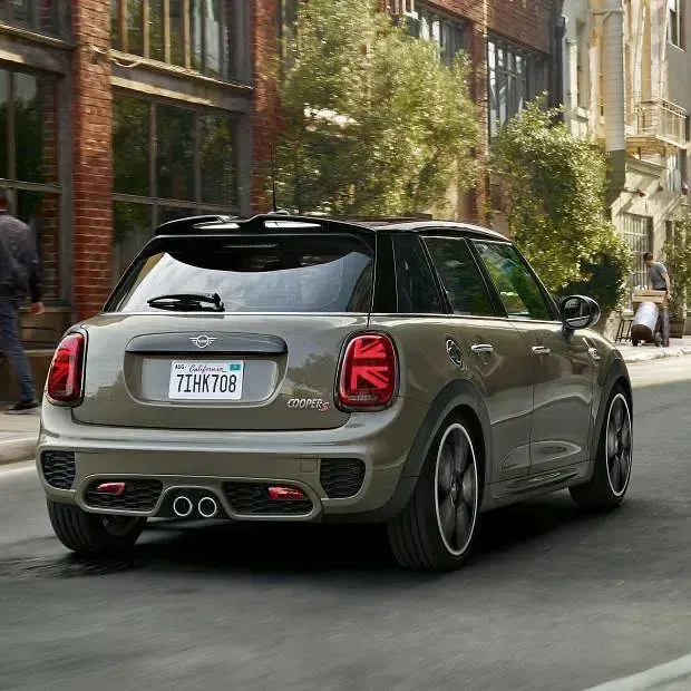 Usata Mini ONE 75 CV (55 kW) 2020 Beige Utilitaria