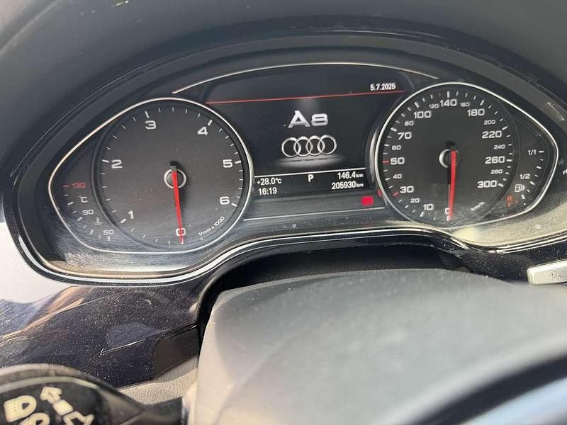 Usata Audi A8 Ambiente 258 CV (189 kW) 2014 Berlina