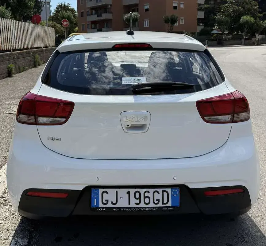 Usata Kia Rio 75 CV (55 kW) 2022 Berlina
