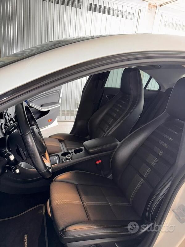Usata Mercedes CLA200 136 CV (100 kW) 2016 Bianco Berlina