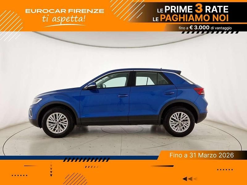 Usata VW T-Roc Life 110 CV (80 kW) 2023 Ravenna blue metallizzato SUV