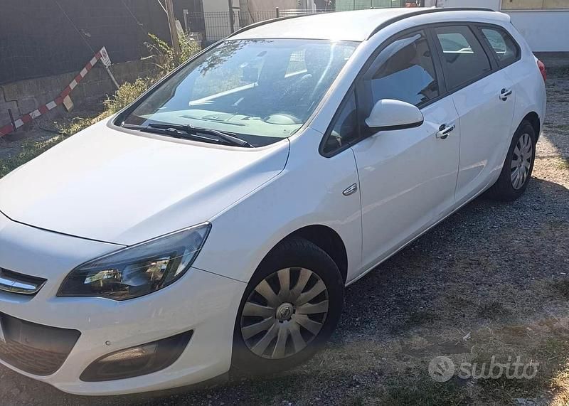 Usata Opel Astra Sport 140 CV (102 kW) 2016 Bianco Station wagon