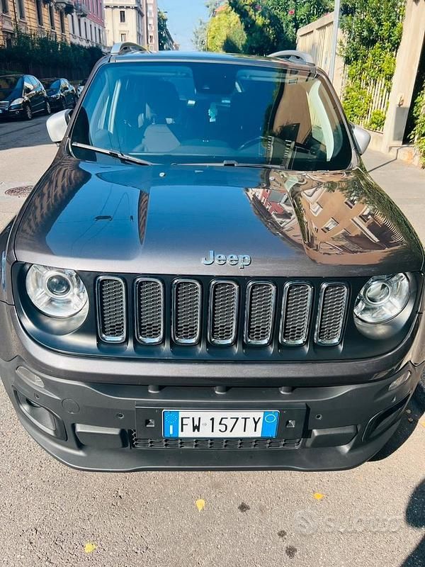 Grigio Usata 2018 Jeep Renegade Limited SUV | 14.000 € (Buon prezzo) - Immagine 1/4