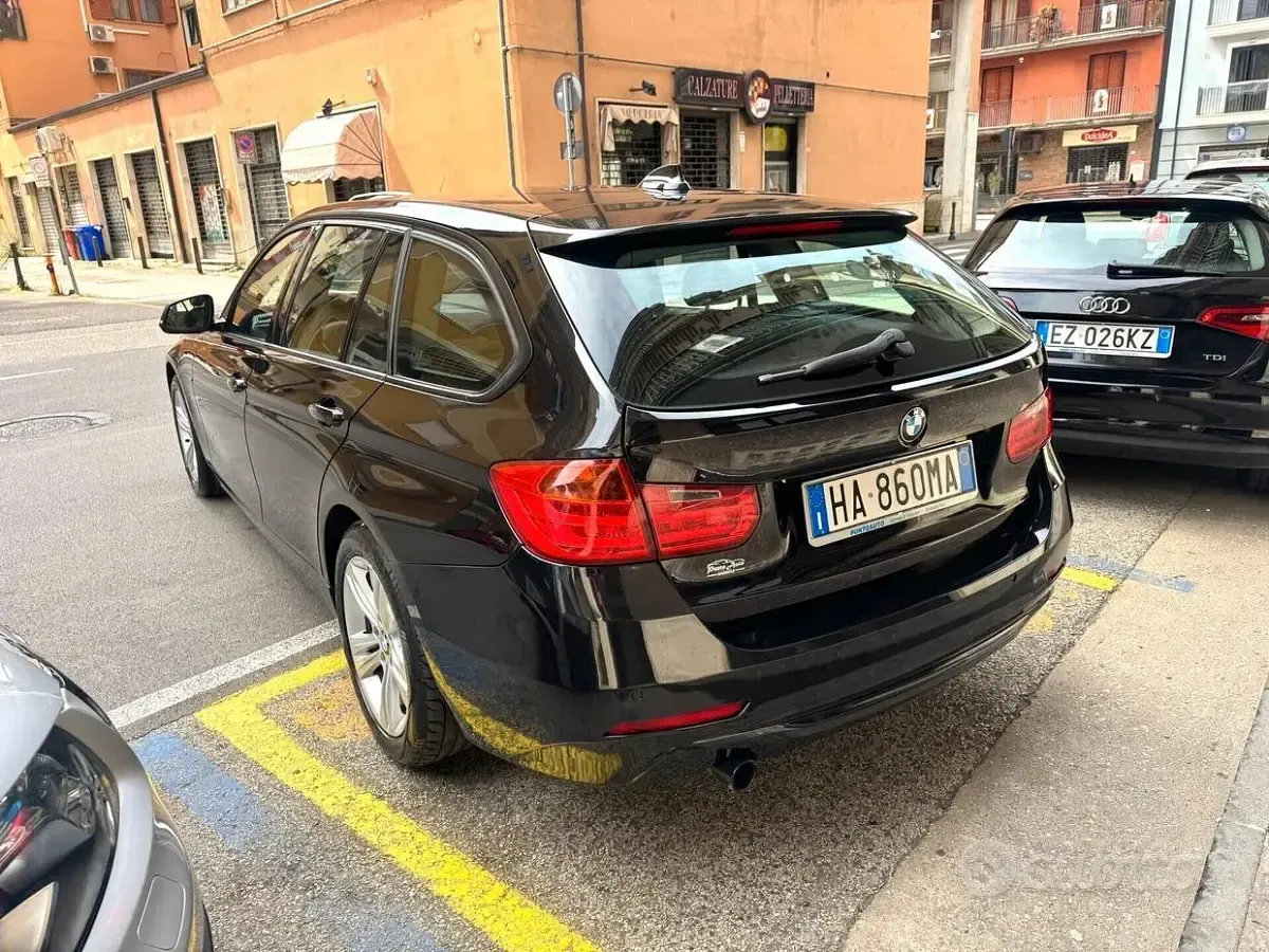 Begagnad BMW 316 Sport Line 116 HK (85 kW) 2013 Svart Kombi