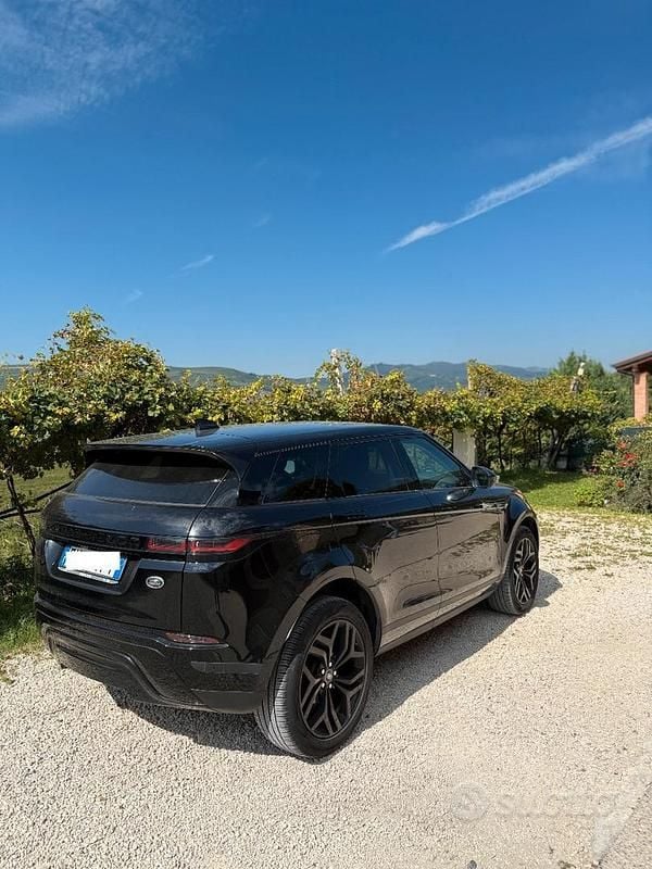 Usata Land Rover Range Rover evoque Black Edition 150 CV (110 kW) 2019 Nero SUV