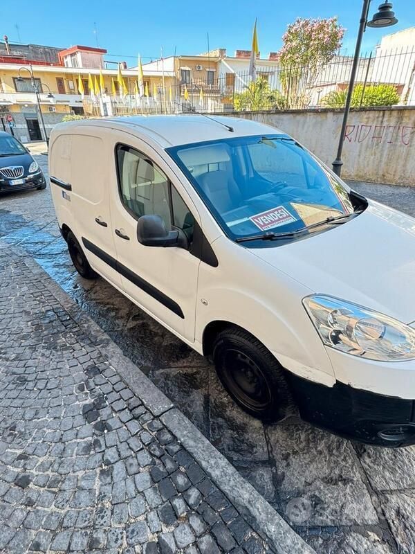 Usata Peugeot Partner 92 CV (67 kW) 2014 Bianco Monovolume