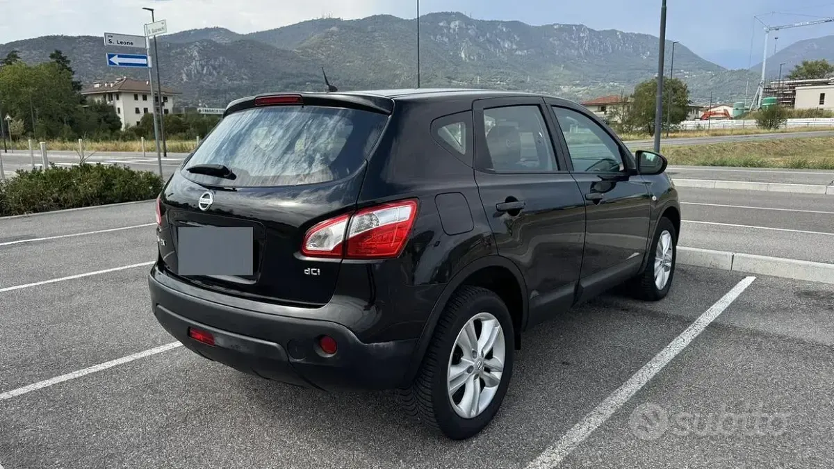 Usata Nissan Qashqai Acenta 150 CV (110 kW) 2010 Nero SUV