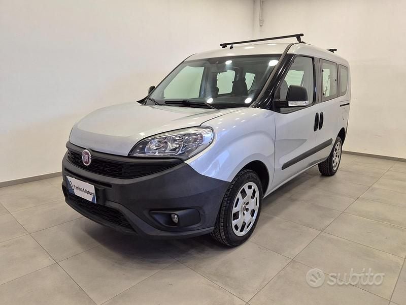 Usata Fiat Doblò Pop 95 CV (69 kW) 2015 Grigio Monovolume