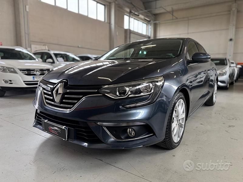 Usata Renault Mégane IV Bose Edition 110 CV (80 kW) 2016 Grigio Berlina