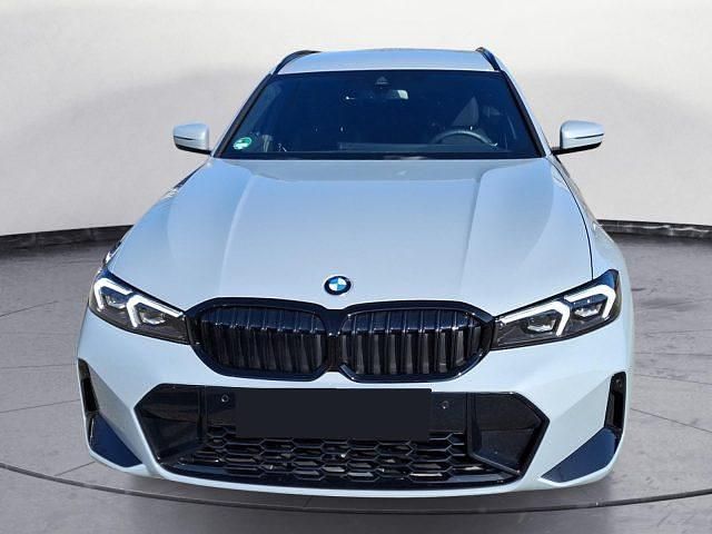 Usata BMW 320 M Sport 190 CV (139 kW) 2025 Grigio pastello Station wagon