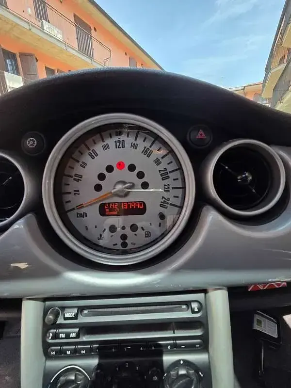 Usata Mini Cooper 116 CV (85 kW) 2002 Argento Utilitaria