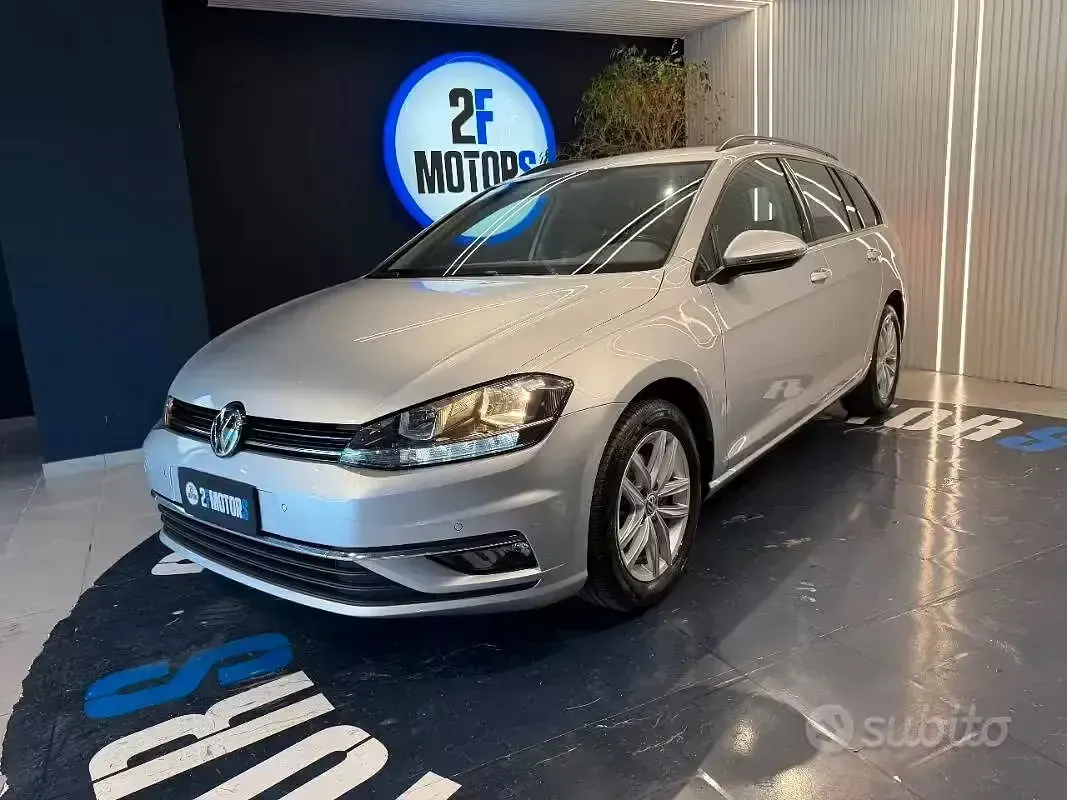 Usata VW Golf VII Business 116 CV (85 kW) 2020 Grigio Station wagon