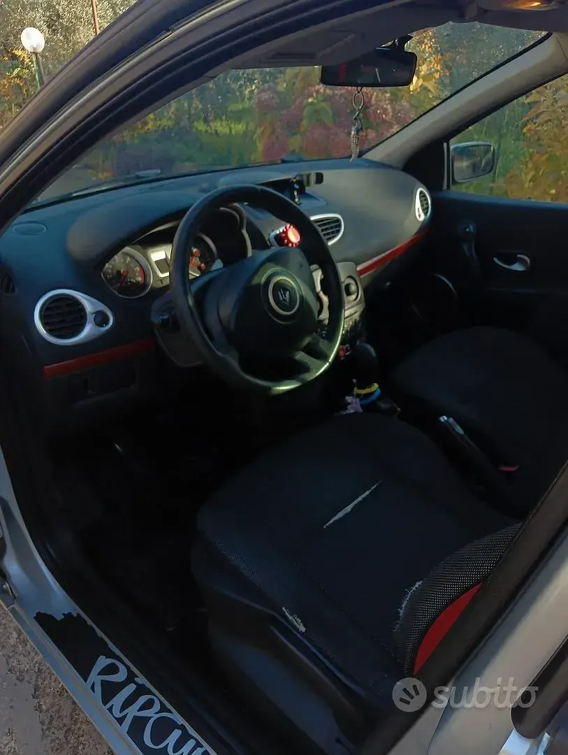 Usata Renault Clio 68 CV (50 kW) 2007 Grigio Utilitaria