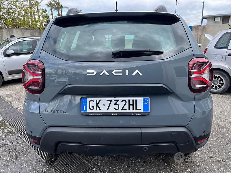 Usata Dacia Duster 100 CV (73 kW) 2023 Grigio SUV