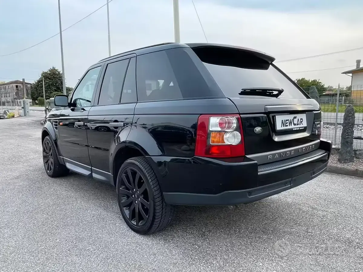 Second-hand Land Rover Range Rover Sport HSE 190 CP (139 kW) 2007 Negru SUV