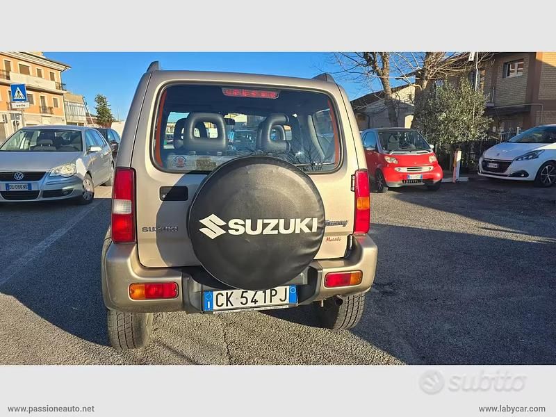 Usata Suzuki Jimny 65 CV (47 kW) 2004 SUV