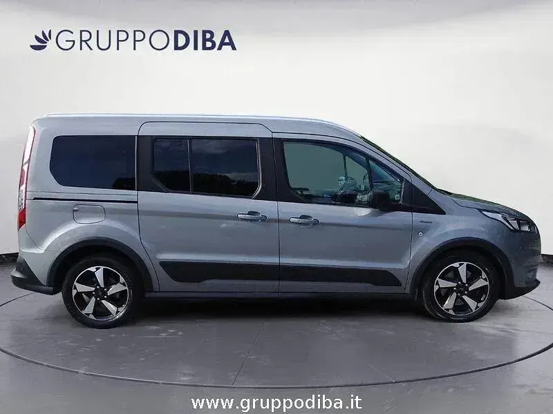 Usata Ford Tourneo Active 120 CV (88 kW) 2022 Grigio Furgone