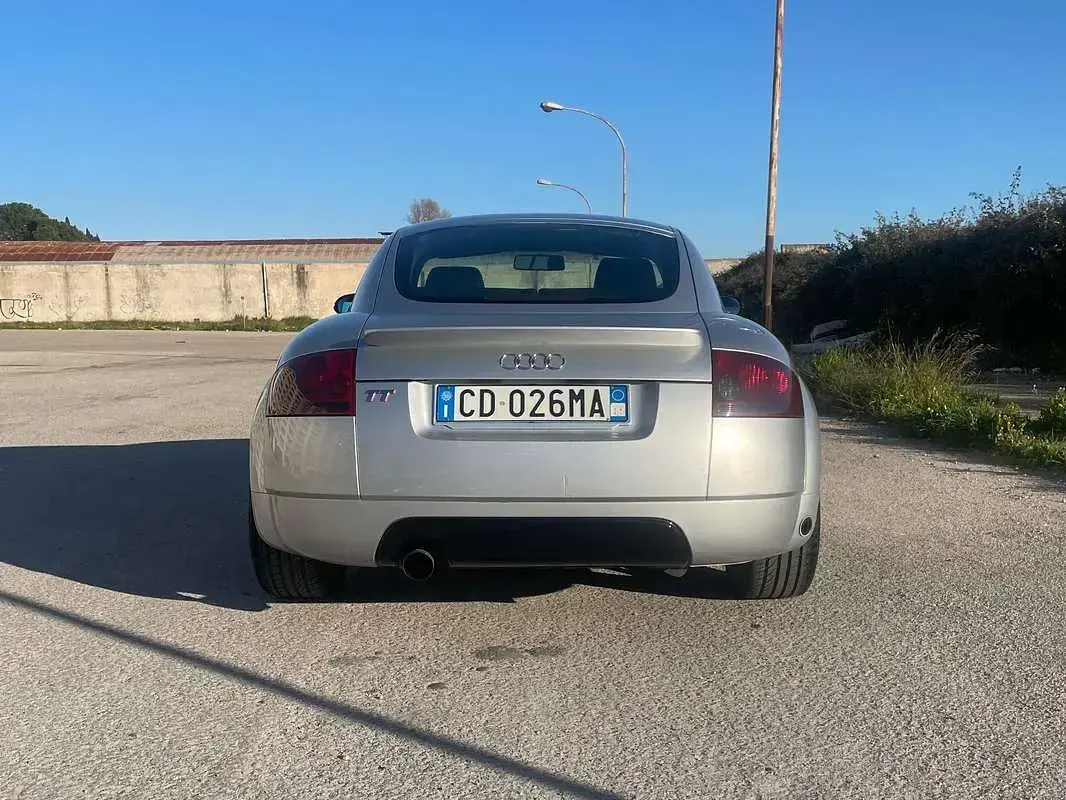 Usata Audi TT 179 CV (131 kW) 1999 Argento Coupé
